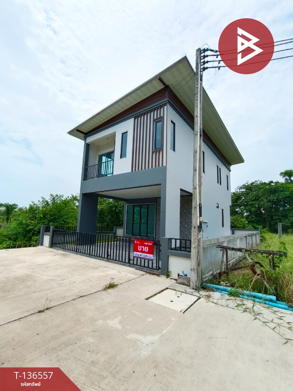 ขายบ้านเดี่ยว 2 ชั้น เนื้อที่ 37.3 ตารางวา ต.หนองเสม็ด ตราด ทำเลดีติดถนน 2