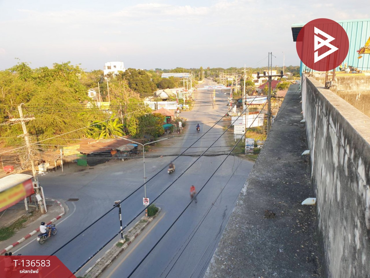 ขายอาคารพาณิชย์ 3 ชั้น เนื้อที่ 16 ตร.วา ชุมแสง นครสวรรค์ 9