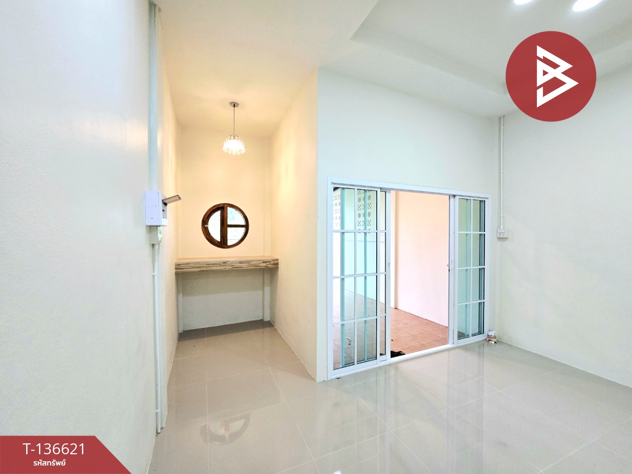 ขายทาวน์เฮ้าส์ชั้นเดียว เนื้อที่ 20 ตร.วา จันทบุรี รีโนเวทใหม่ ทำเลบางกะจะ 3