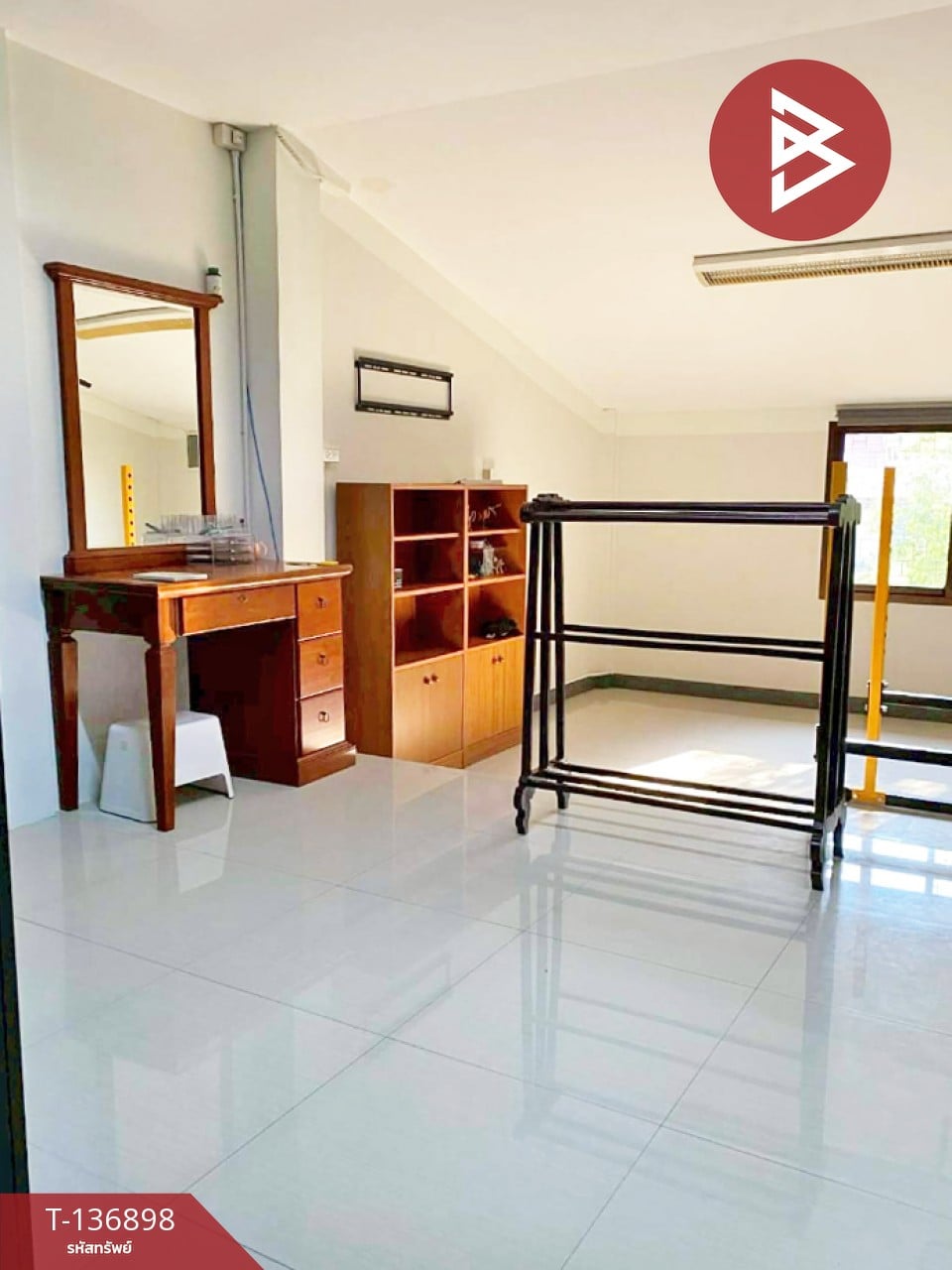 ขายทาวน์เฮ้าส์ 2 หลังติด เนื้อที่ 40 ตร.วา เนินพระ ระยอง 4