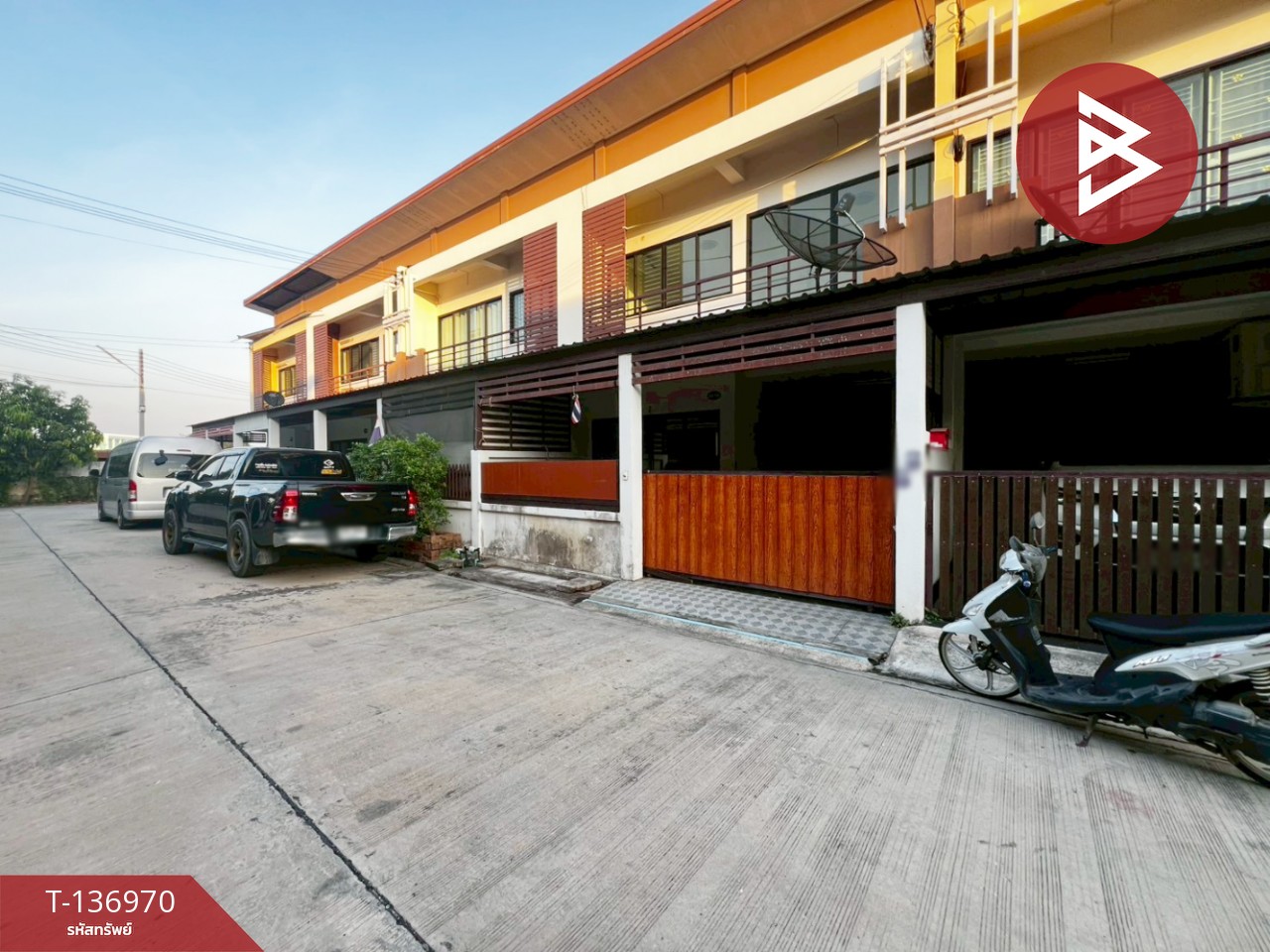 ขายทาวน์เฮ้าส์ หมู่บ้านเดอะโฮมพาร์ค พานทอง (The Home Park) ชลบุรี 2