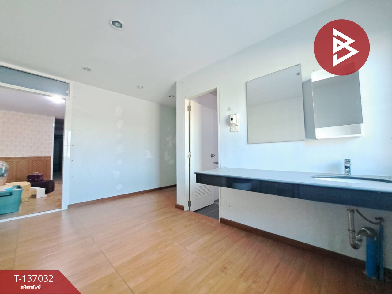 ขายอาคารพาณิชย์ 4 คูหา เนื้อที่ 72 ตร.วา ชุมแสง นครสวรรค์ 9