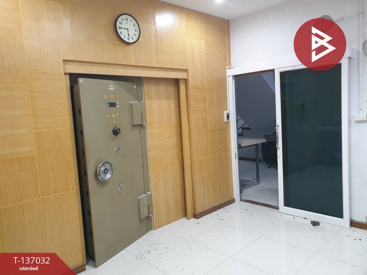 ขายอาคารพาณิชย์ 4 คูหา เนื้อที่ 72 ตร.วา ชุมแสง นครสวรรค์ 12