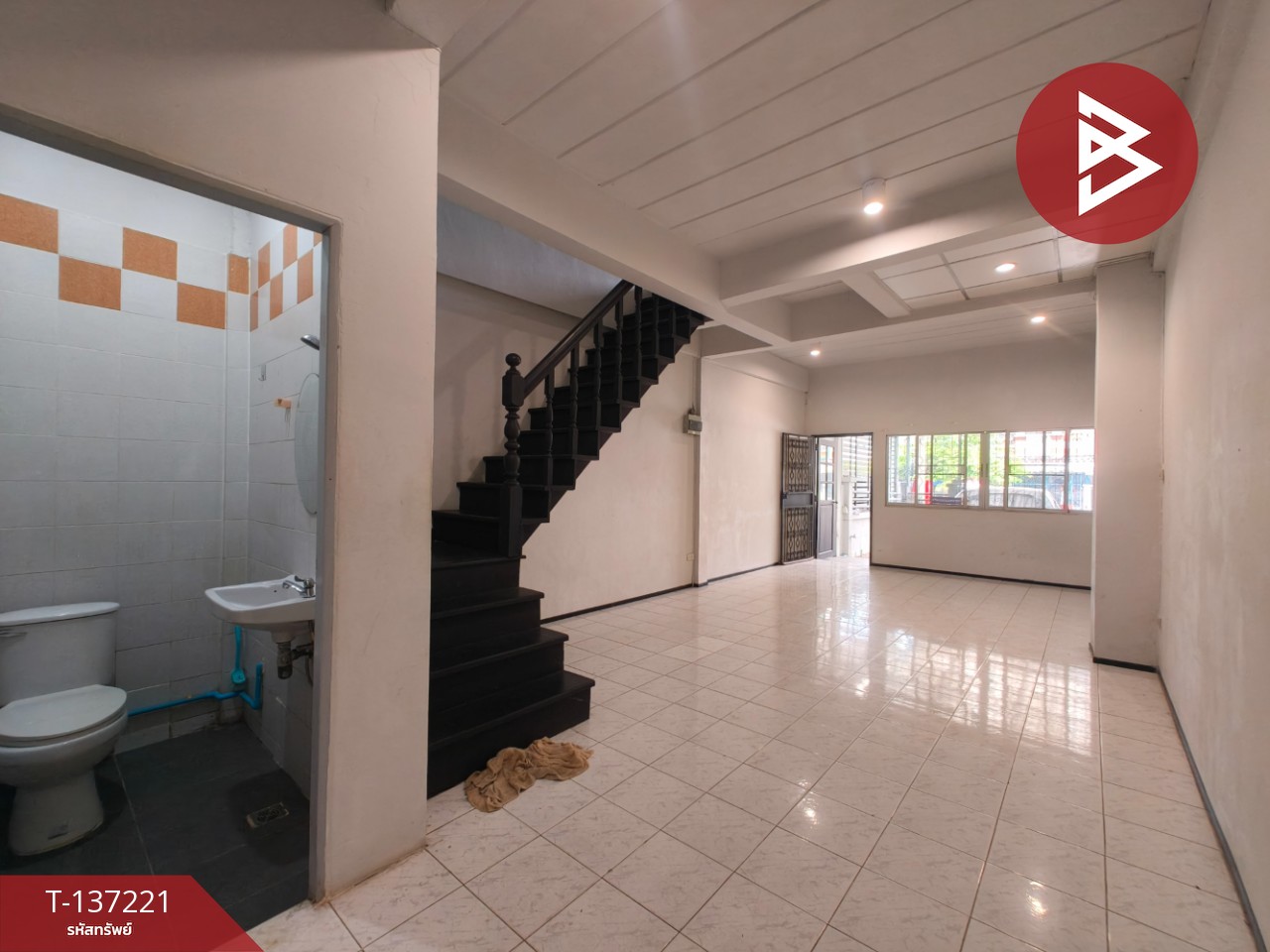 ขายทาวน์เฮ้าส์ หมู่บ้านสายรุ้ง หนามแดง-บางพลี สมุทรปราการ พร้อมอยู่ 5