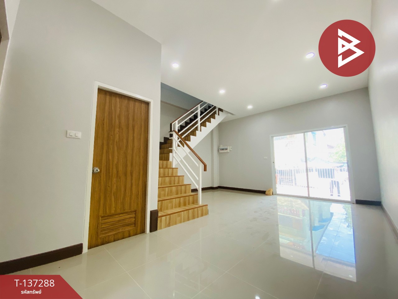 ขายทาวน์เฮ้าส์ หมู่บ้านสวนแก้ว สมุทรสงคราม ทำเลดี ใกล้แหล่งชุมชน 6