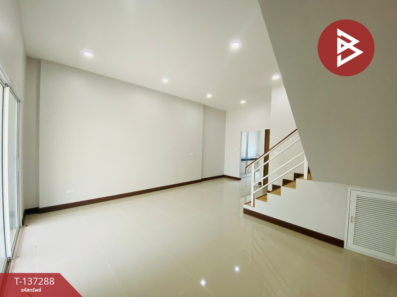 ขายทาวน์เฮ้าส์ หมู่บ้านสวนแก้ว สมุทรสงคราม ทำเลดี ใกล้แหล่งชุมชน 4