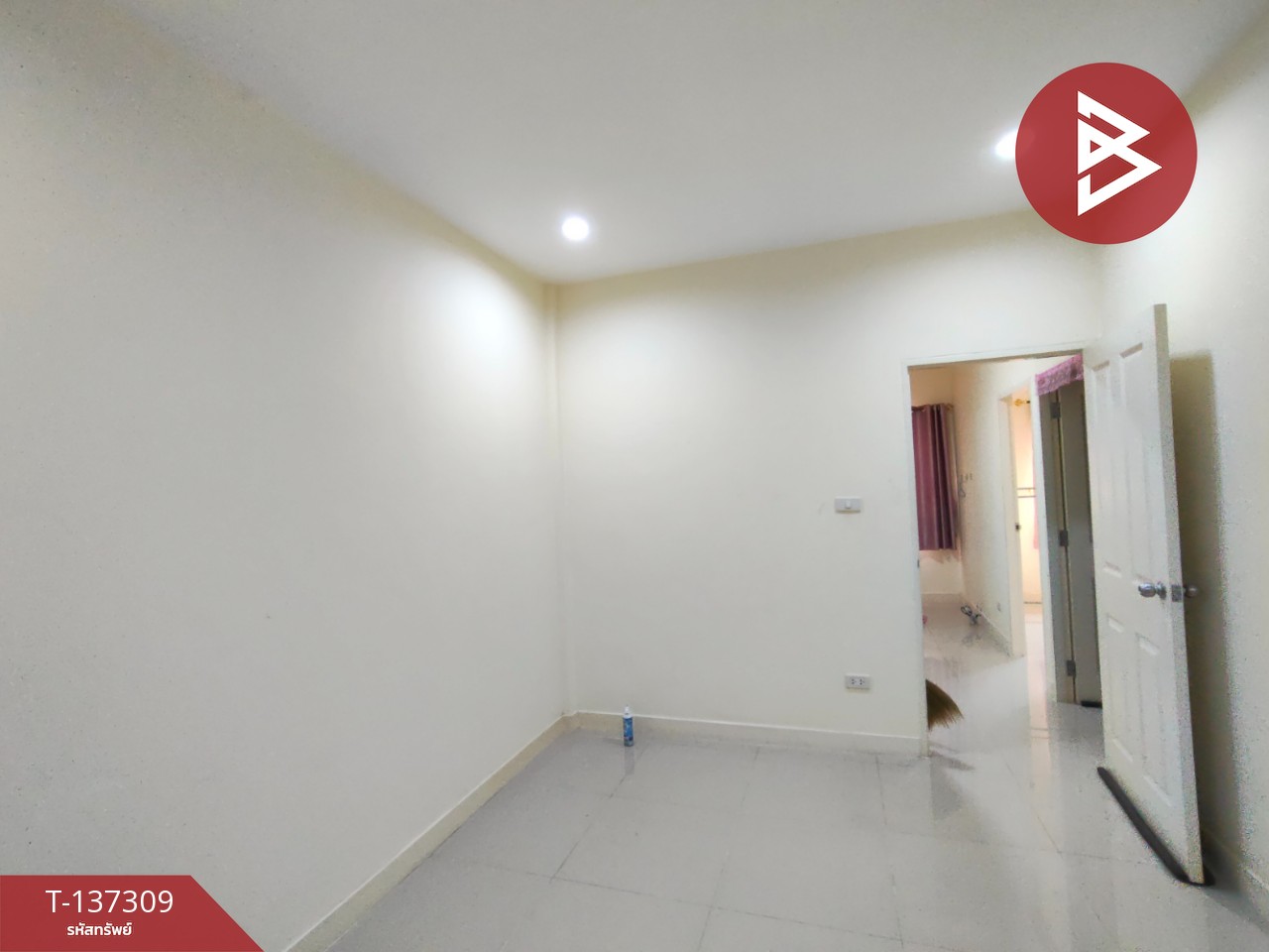 ขายทาวน์เฮ้าส์ หมู่บ้านเทพารักษ์ โครงการ 15 บางเสาธง สมุทรปราการ พร้อมผู้เช่า 12