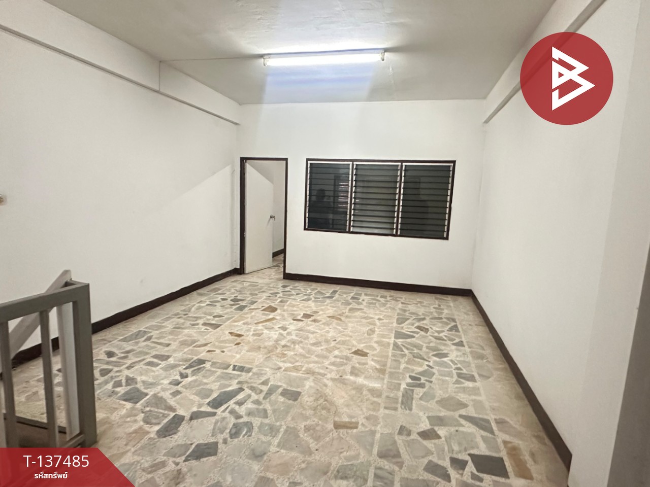 ขายอาคารพาณิชย์ 3 ชั้นครึ่ง ถ.ชาญเวชกิจ แยกก๊กหลี พิษณุโลก ใกล้สนามบิน 11