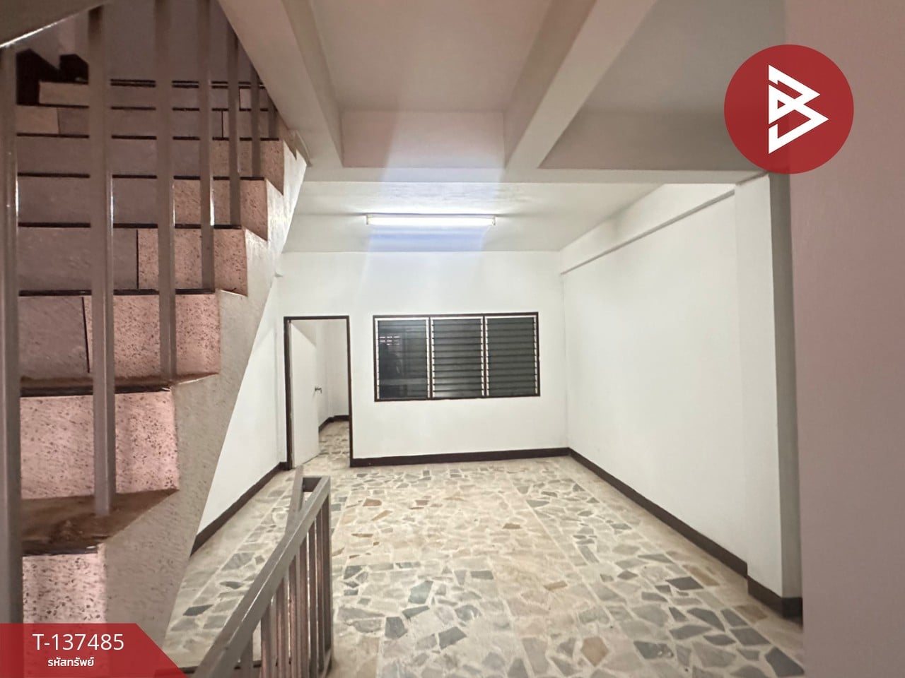 ขายอาคารพาณิชย์ 3 ชั้นครึ่ง ถ.ชาญเวชกิจ แยกก๊กหลี พิษณุโลก ใกล้สนามบิน 12