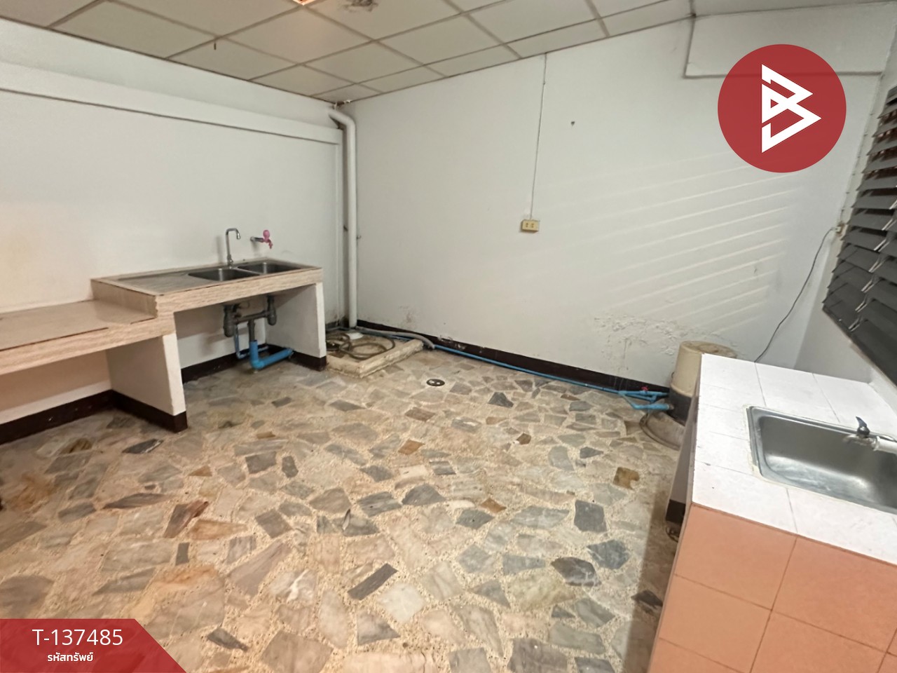 ขายอาคารพาณิชย์ 3 ชั้นครึ่ง ถ.ชาญเวชกิจ แยกก๊กหลี พิษณุโลก ใกล้สนามบิน 8