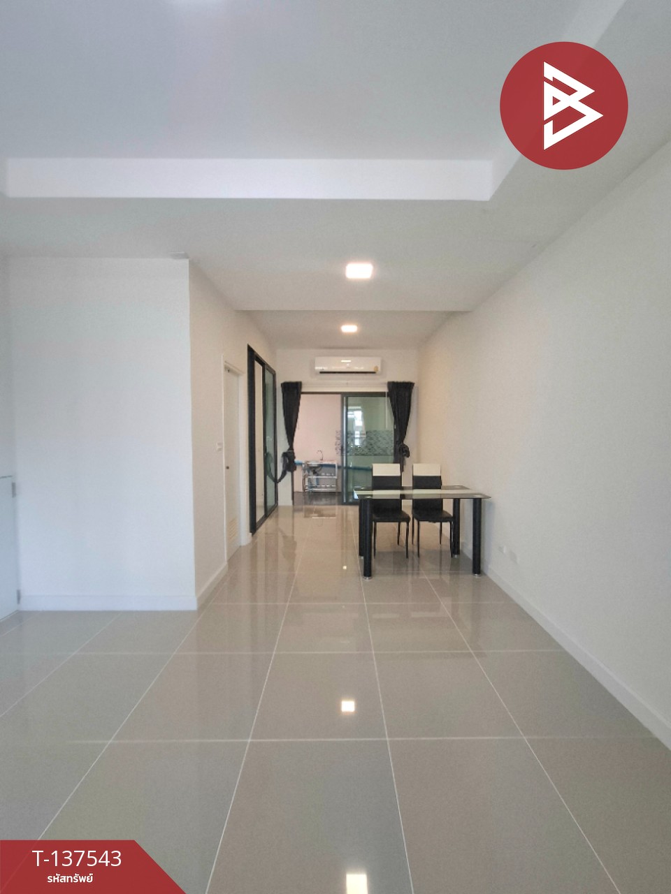ขายทาวน์โฮม 2 ชั้น หมู่บ้านพาทิโอ ลาดกระบัง-มอเตอร์เวย์ (Patio Ladkrabang-Motorway) กรุงเทพฯ พร้อมอยู่ 3