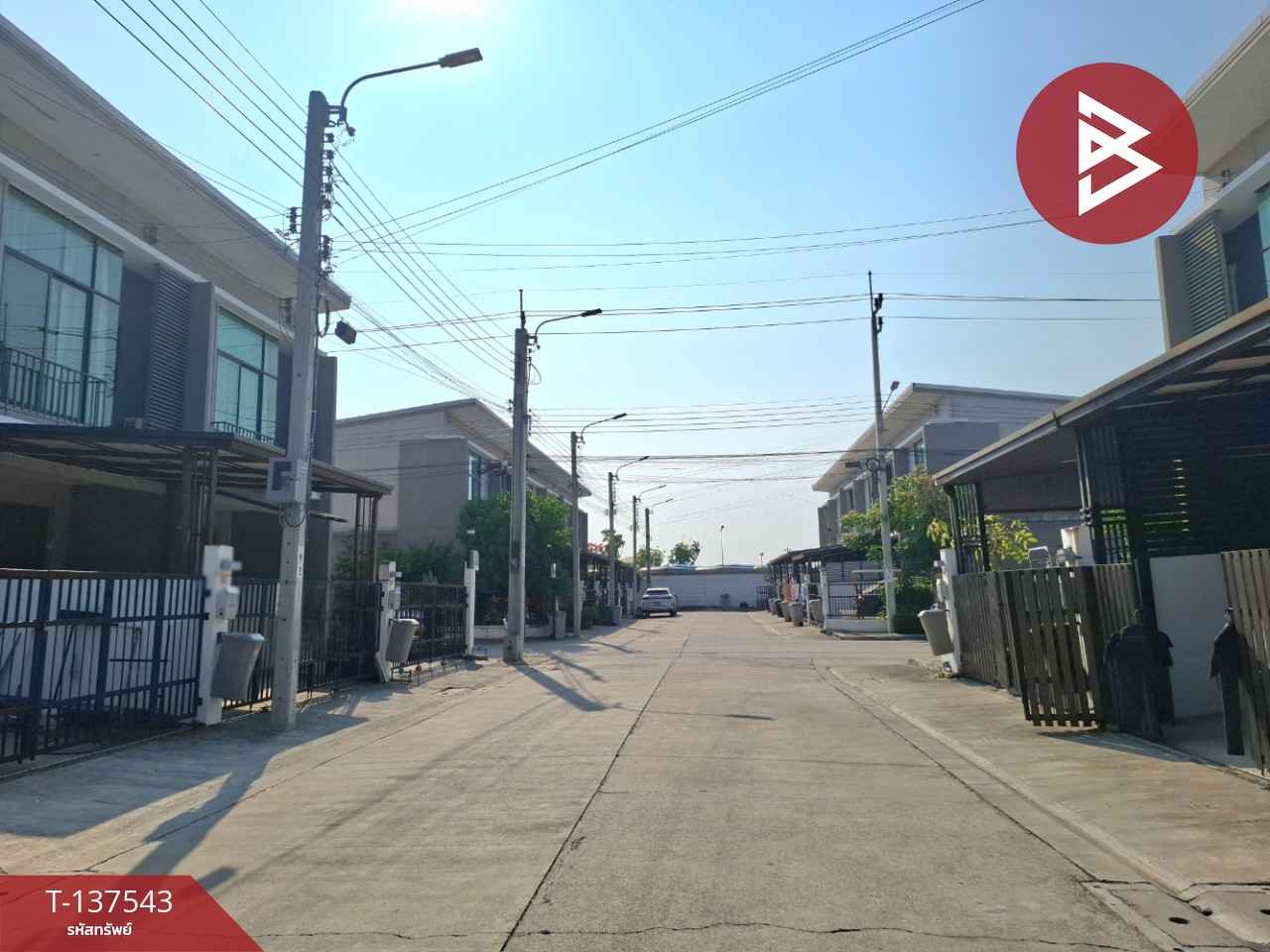 ขายทาวน์โฮม 2 ชั้น หมู่บ้านพาทิโอ ลาดกระบัง-มอเตอร์เวย์ (Patio Ladkrabang-Motorway) กรุงเทพฯ พร้อมอยู่ 2