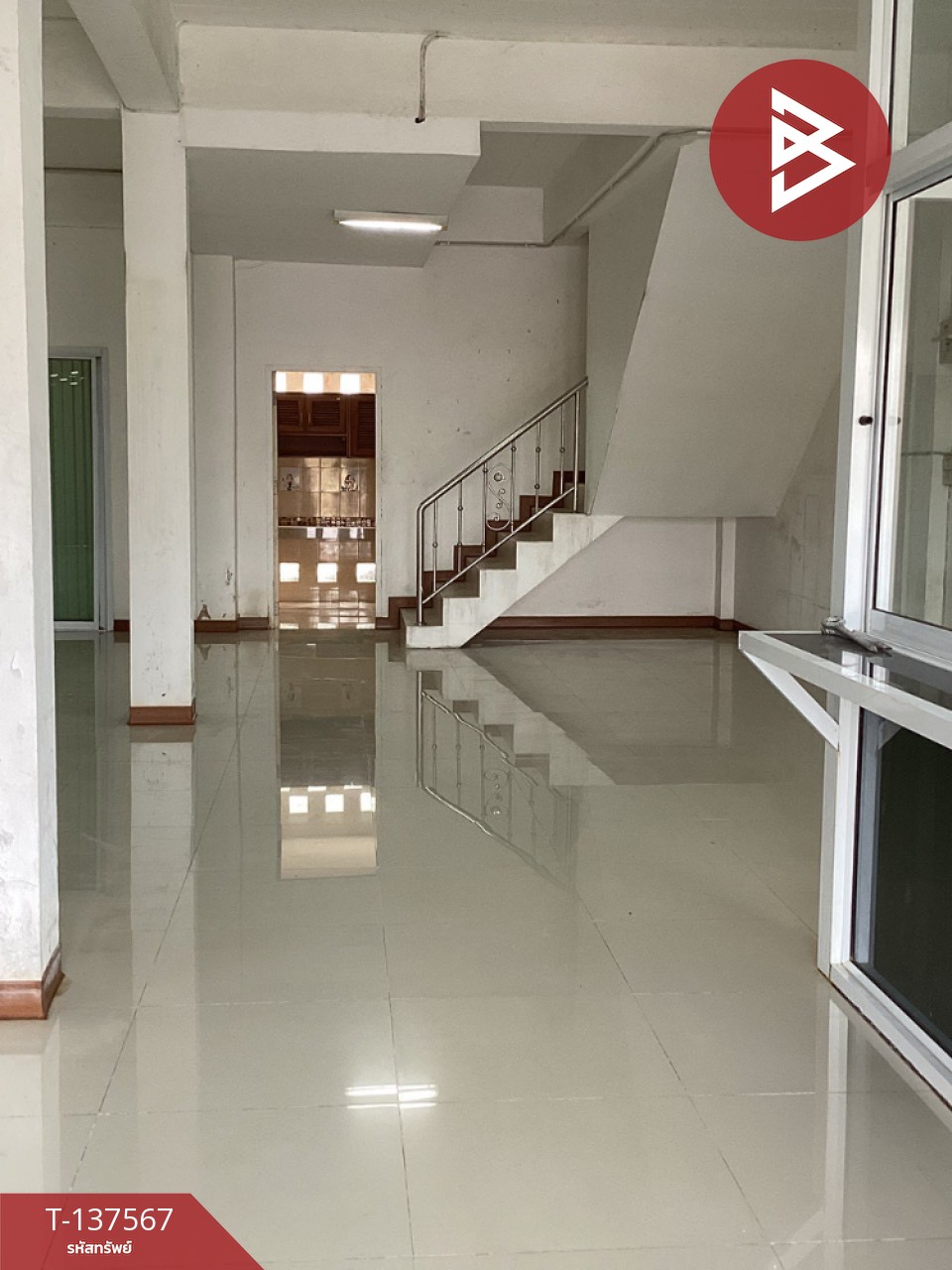 ขายด่วนอาคารพาณิชย์ 2 คูหา พระพุทธบาท สระบุรี ทำเลทอง ติดถนนใกล้แหล่งชุมชน 4