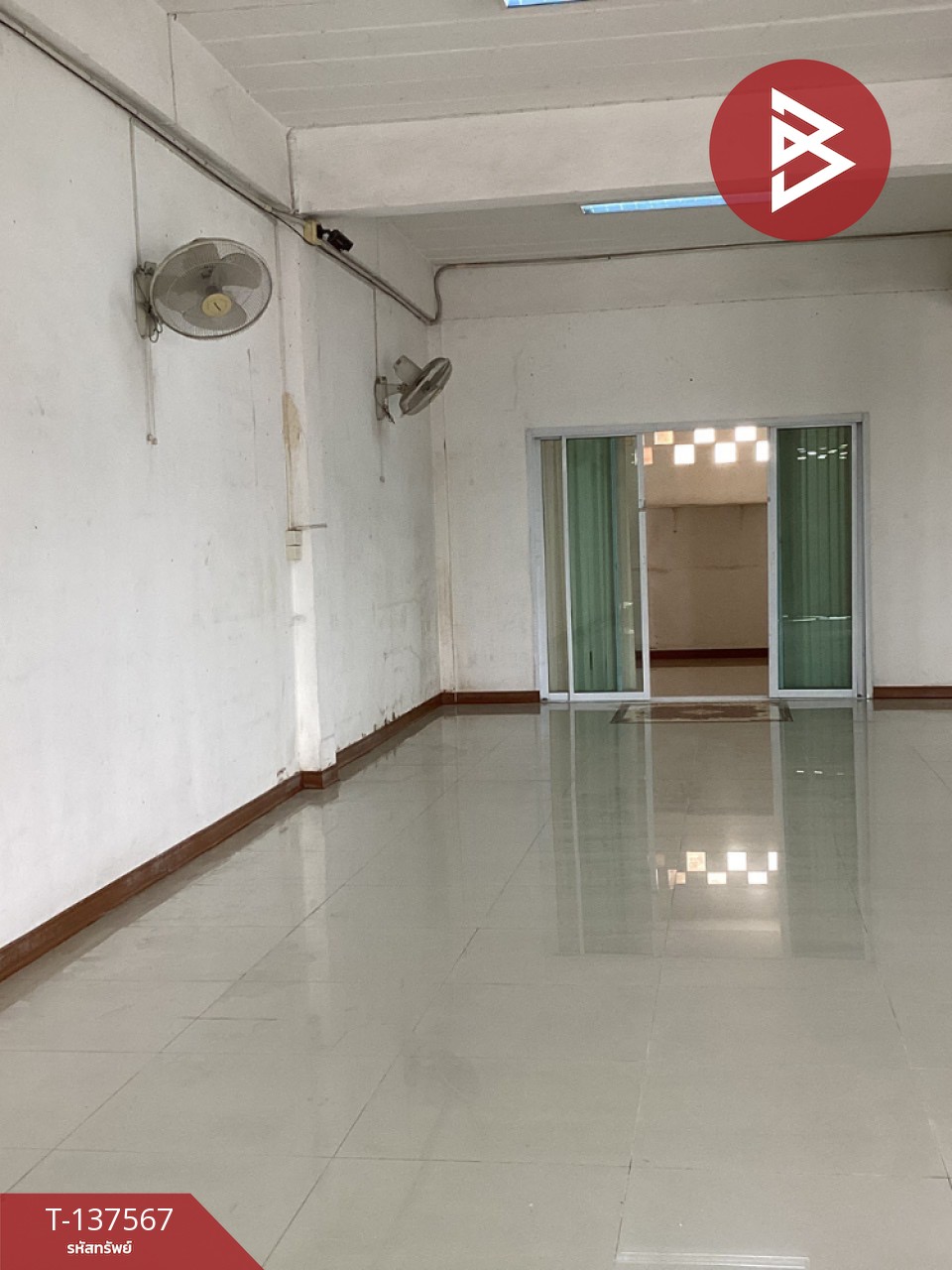 ขายด่วนอาคารพาณิชย์ 2 คูหา พระพุทธบาท สระบุรี ทำเลทอง ติดถนนใกล้แหล่งชุมชน 5