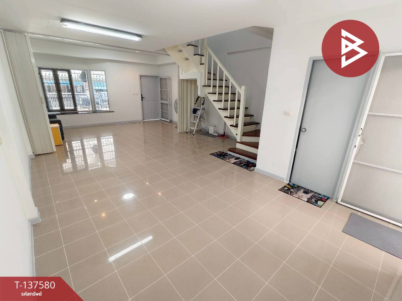 ขายด่วนทาวน์เฮ้าส์ หมู่บ้านพาร์คแกลเลอรี่ ศรีนครินทร์ รีโนเวทใหม่ พร้อมเข้าอยู่ 5