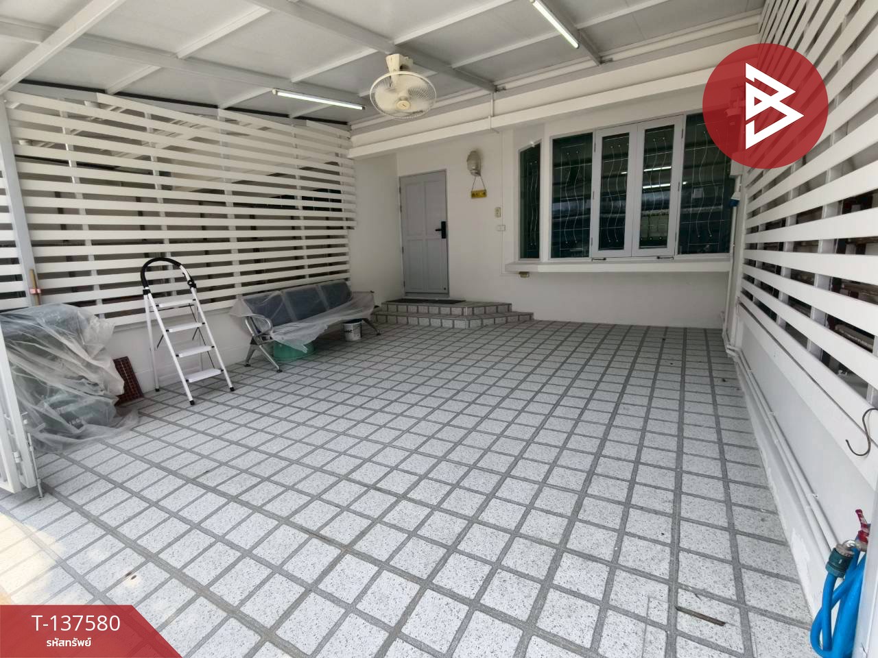 ขายด่วนทาวน์เฮ้าส์ หมู่บ้านพาร์คแกลเลอรี่ ศรีนครินทร์ รีโนเวทใหม่ พร้อมเข้าอยู่ 13