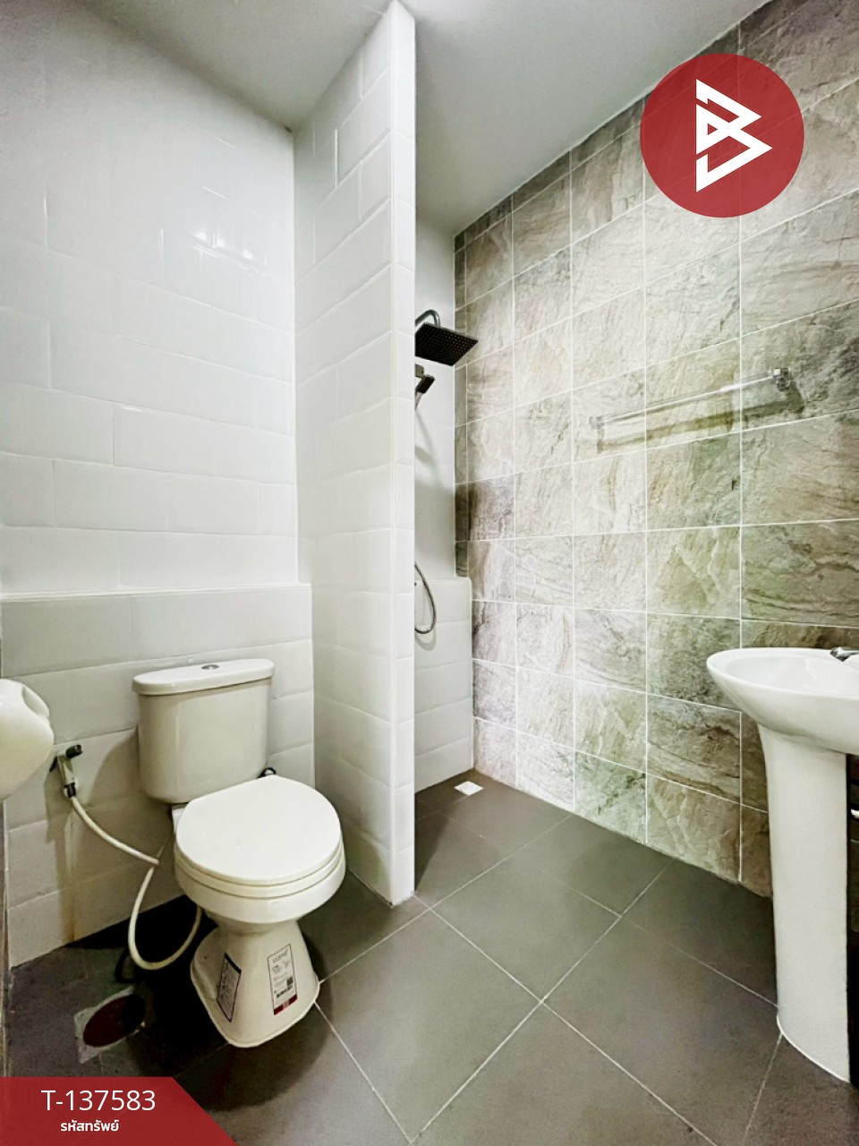 ขายทาวน์เฮ้าส์ 2 ชั้น หมู่บ้านแผ่นดินทอง ลิฟวิ่งโฮม มาบยางพร ระยอง 7