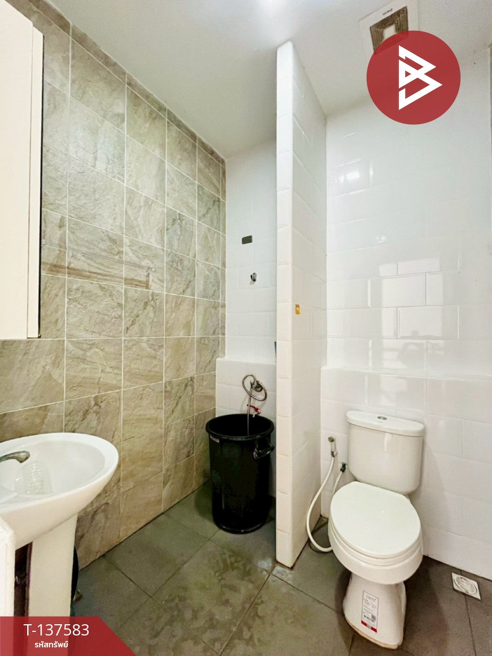 ขายทาวน์เฮ้าส์ 2 ชั้น หมู่บ้านแผ่นดินทอง ลิฟวิ่งโฮม มาบยางพร ระยอง 13