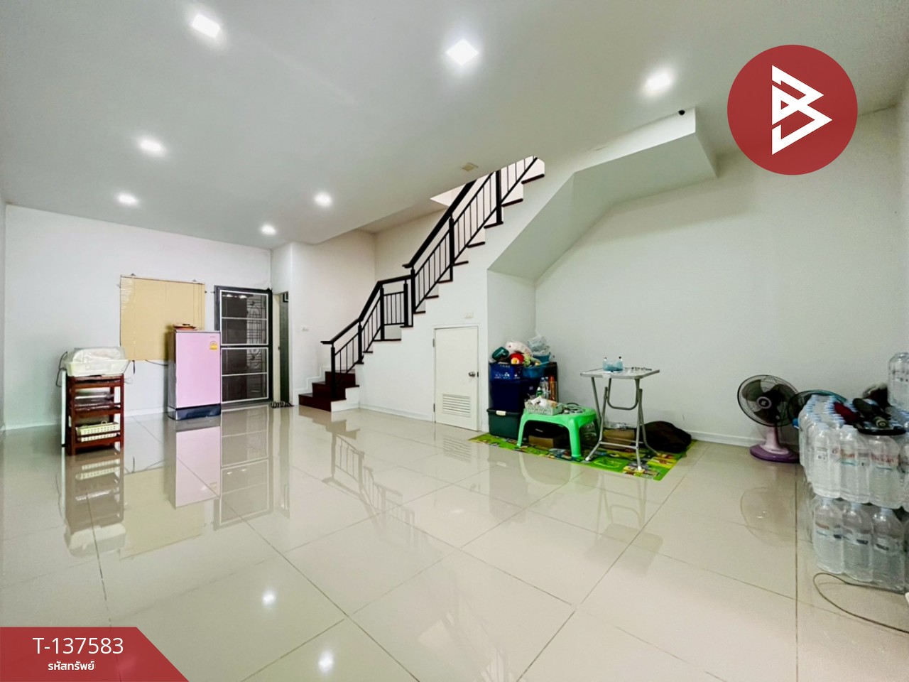 ขายทาวน์เฮ้าส์ 2 ชั้น หมู่บ้านแผ่นดินทอง ลิฟวิ่งโฮม มาบยางพร ระยอง 4