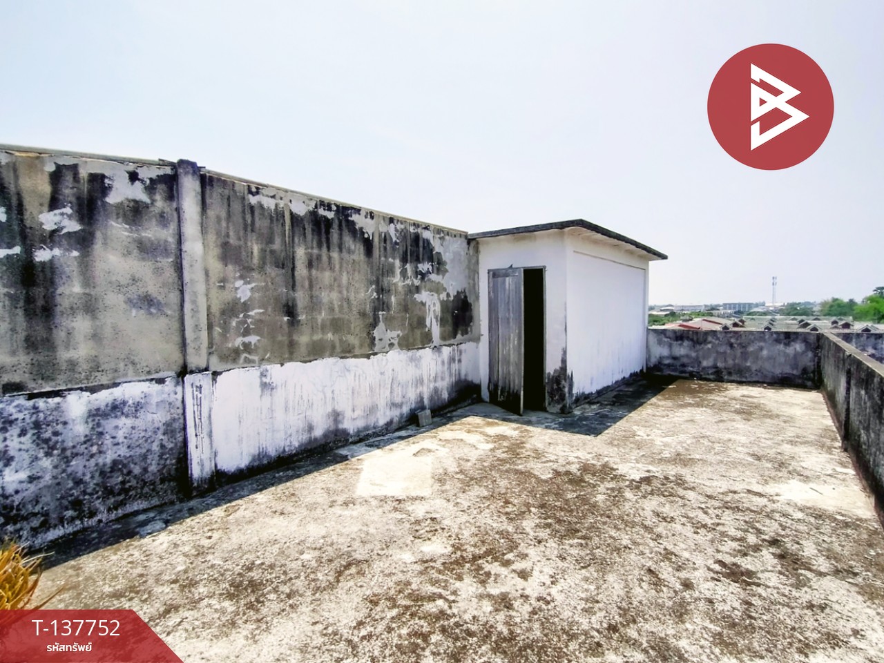 ขายด่วนอาคารพาณิชย์ 4 ชั้น เนื้อที่ 23.5 ตร.วา สมุทรสาคร ติดถนนหน้าหมู่บ้านจิตราเพลส 14