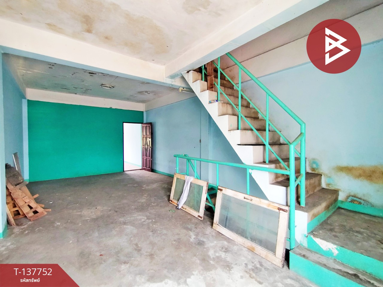 ขายด่วนอาคารพาณิชย์ 4 ชั้น เนื้อที่ 23.5 ตร.วา สมุทรสาคร ติดถนนหน้าหมู่บ้านจิตราเพลส 9