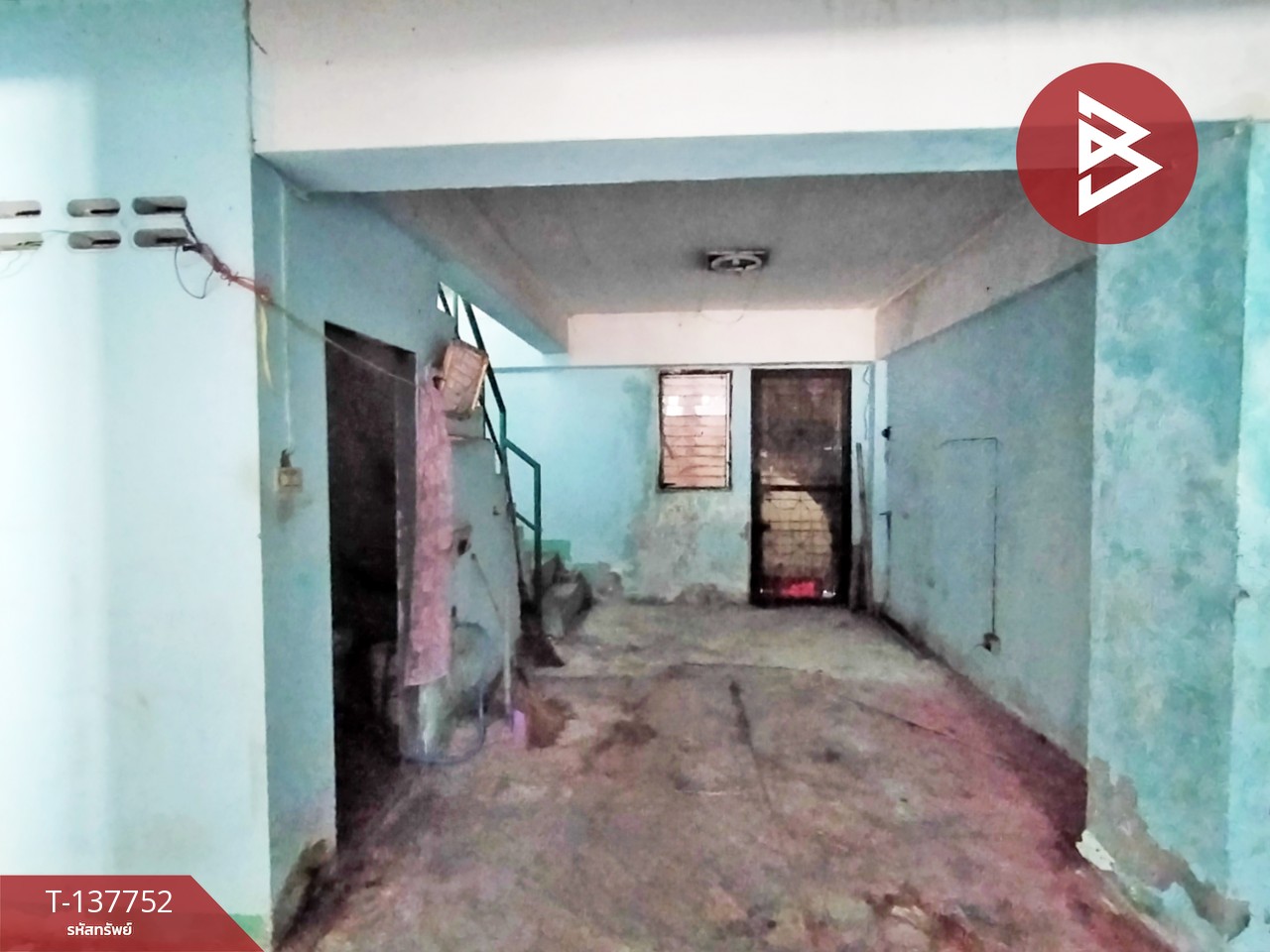 ขายด่วนอาคารพาณิชย์ 4 ชั้น เนื้อที่ 23.5 ตร.วา สมุทรสาคร ติดถนนหน้าหมู่บ้านจิตราเพลส 6