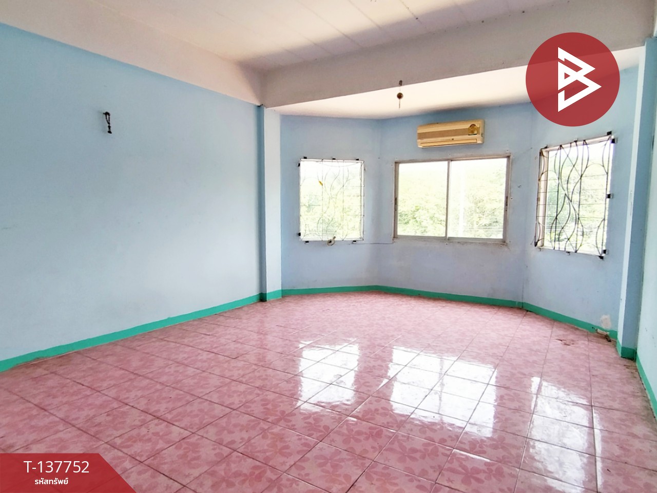 ขายด่วนอาคารพาณิชย์ 4 ชั้น เนื้อที่ 23.5 ตร.วา สมุทรสาคร ติดถนนหน้าหมู่บ้านจิตราเพลส 11