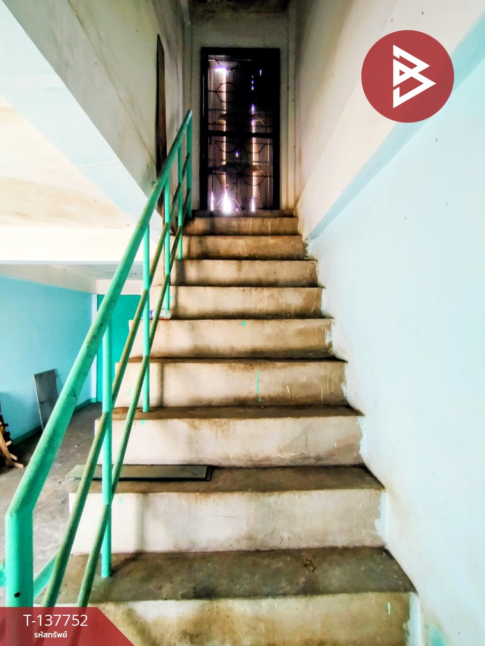 ขายด่วนอาคารพาณิชย์ 4 ชั้น เนื้อที่ 23.5 ตร.วา สมุทรสาคร ติดถนนหน้าหมู่บ้านจิตราเพลส 10