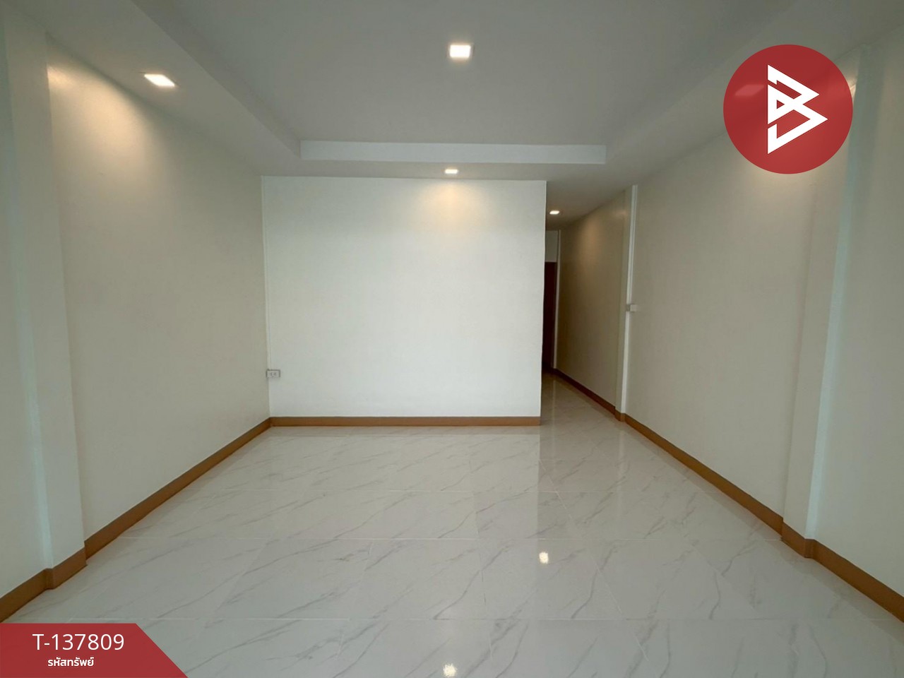 ขายทาวน์เฮ้าส์ หมู่บ้านเพชรงาม เทศบาลบางปู60 ท้ายบ้าน สมุทรปราการ 3