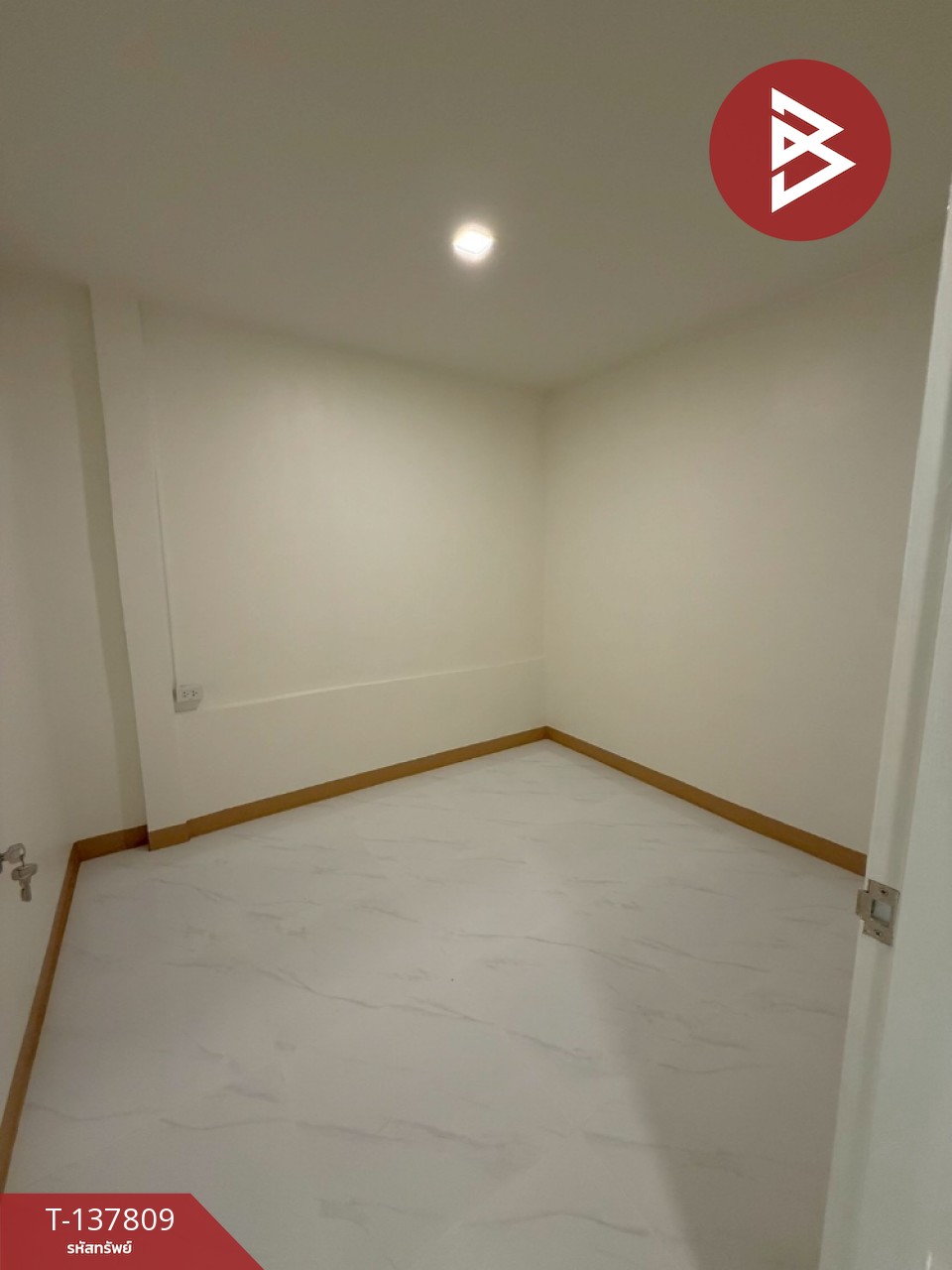 ขายทาวน์เฮ้าส์ หมู่บ้านเพชรงาม เทศบาลบางปู60 ท้ายบ้าน สมุทรปราการ 5