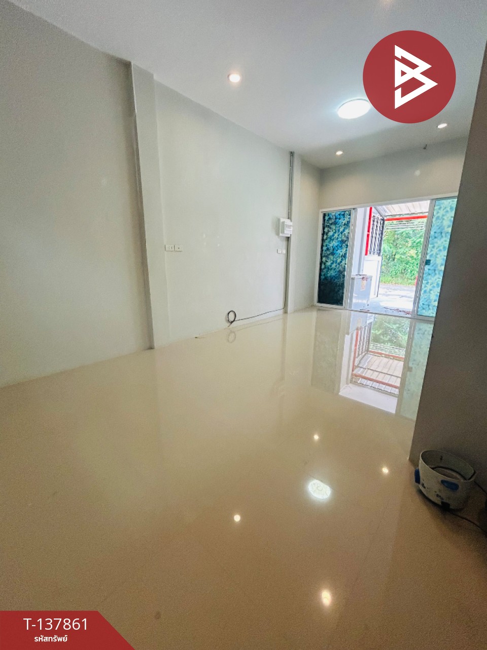 ขายทาวน์เฮ้าส์ชั้นเดียว เนื้อที่ 22.2 ตารางวา หมู่บ้านสวย เกาะขวาง จันทบุรี ทำเลดีแหล่งชุมชน 7