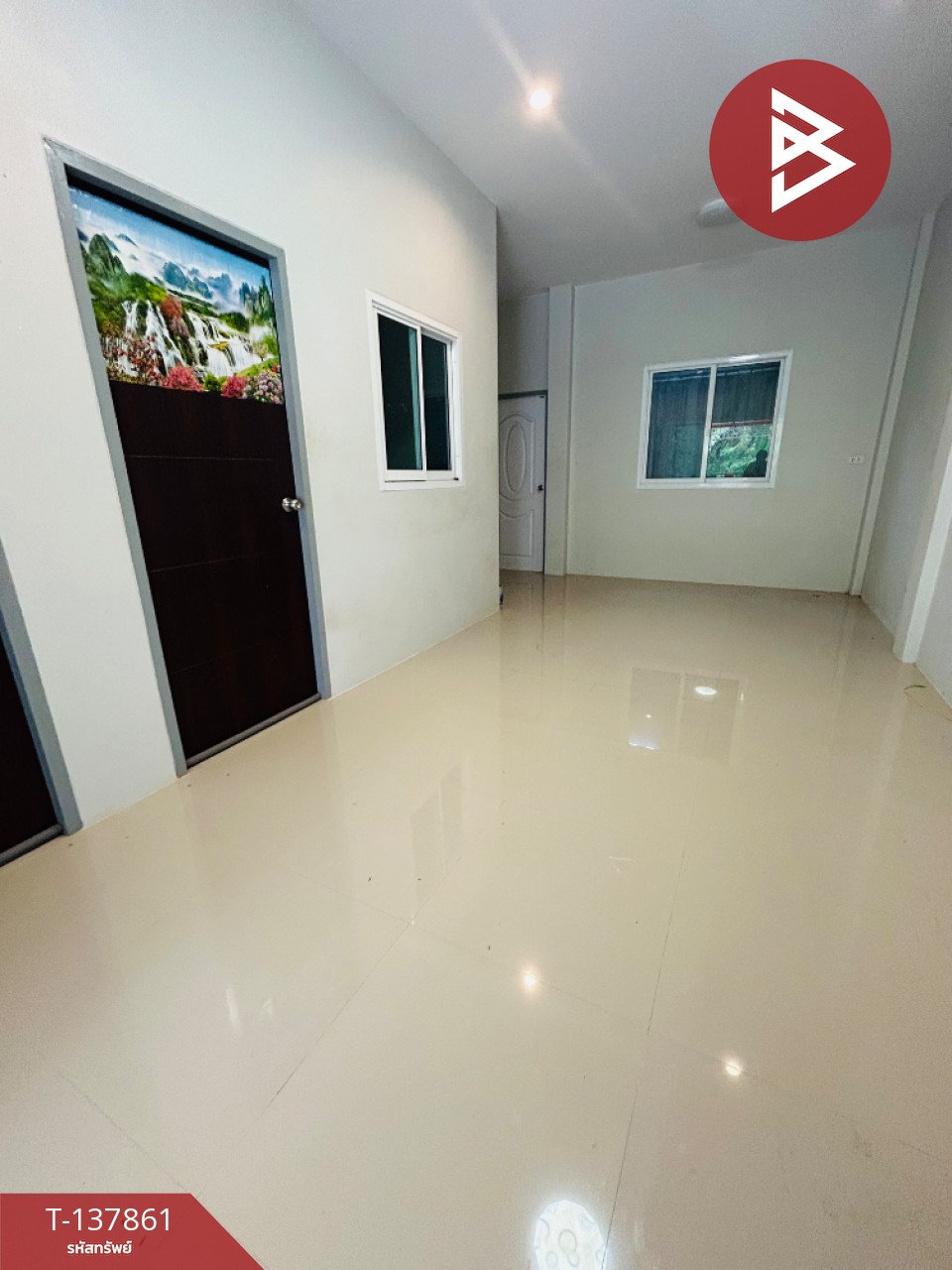 ขายทาวน์เฮ้าส์ชั้นเดียว เนื้อที่ 22.2 ตารางวา หมู่บ้านสวย เกาะขวาง จันทบุรี ทำเลดีแหล่งชุมชน 6