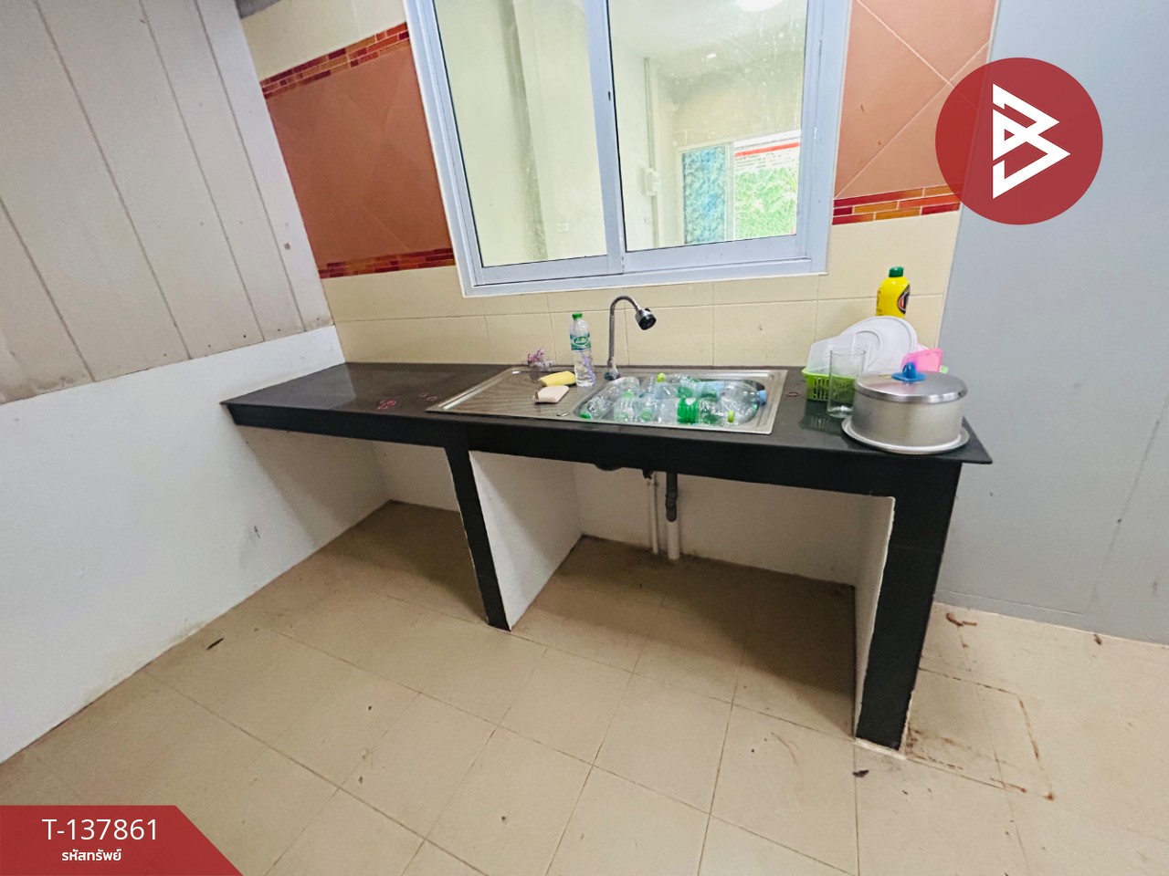 ขายทาวน์เฮ้าส์ชั้นเดียว เนื้อที่ 22.2 ตารางวา หมู่บ้านสวย เกาะขวาง จันทบุรี ทำเลดีแหล่งชุมชน 13