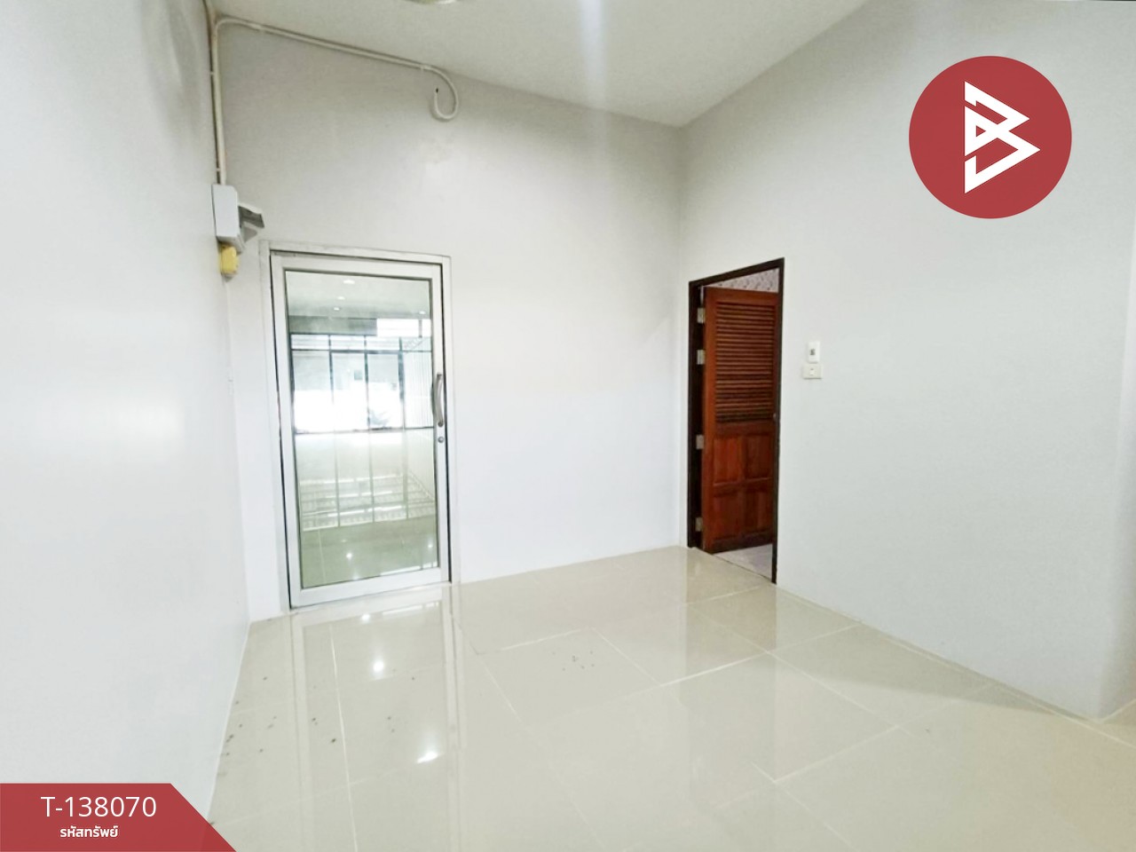 ขายอาคารพาณิชย์ 3 ชั้น เนื้อที่ 30 ตร.วา ท้ายหาด สมุทรสงคราม 11