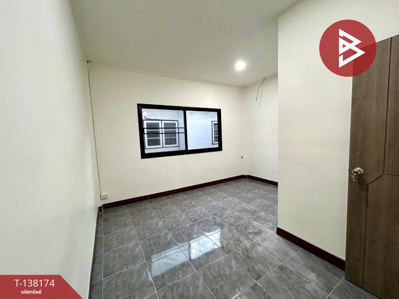 ขายทาวน์เฮ้าส์ หมู่บ้านร่มโพธิ์ 3 ซอยศรีด่าน 15-17 ศรีนครินทร์ รีโนเวทใหม่ 11