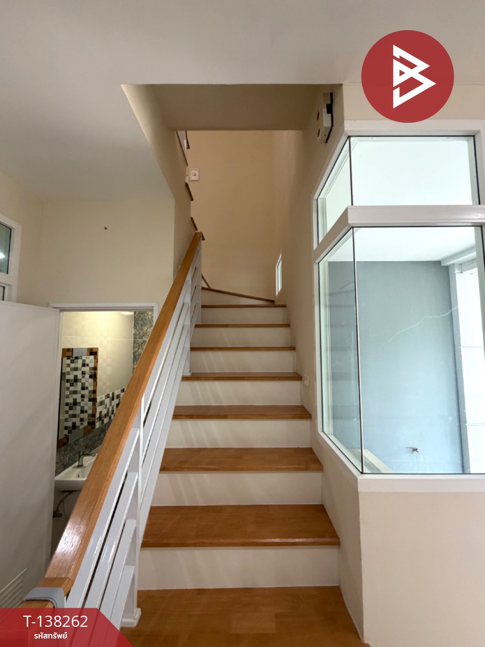 ขายทาวน์เฮ้าส์ หมู่บ้านโกลเด้นทาวน์ สุขุมวิท-สถานีรถไฟฟ้าแบริ่ง สำโรง สมุทรปราการ พร้อมอยู่ 9