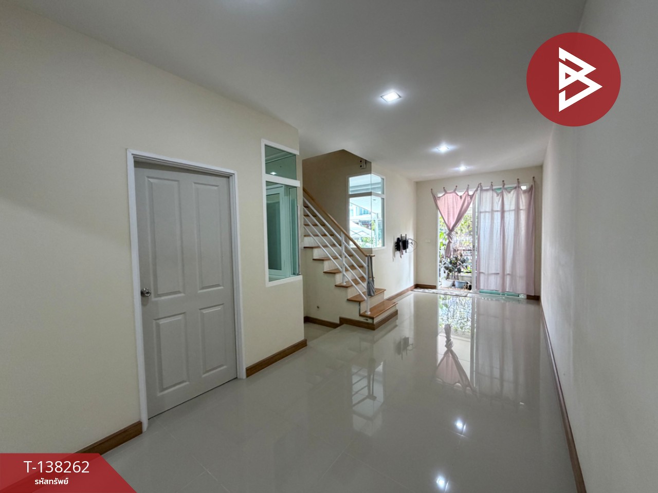 ขายทาวน์เฮ้าส์ หมู่บ้านโกลเด้นทาวน์ สุขุมวิท-สถานีรถไฟฟ้าแบริ่ง สำโรง สมุทรปราการ พร้อมอยู่ 5