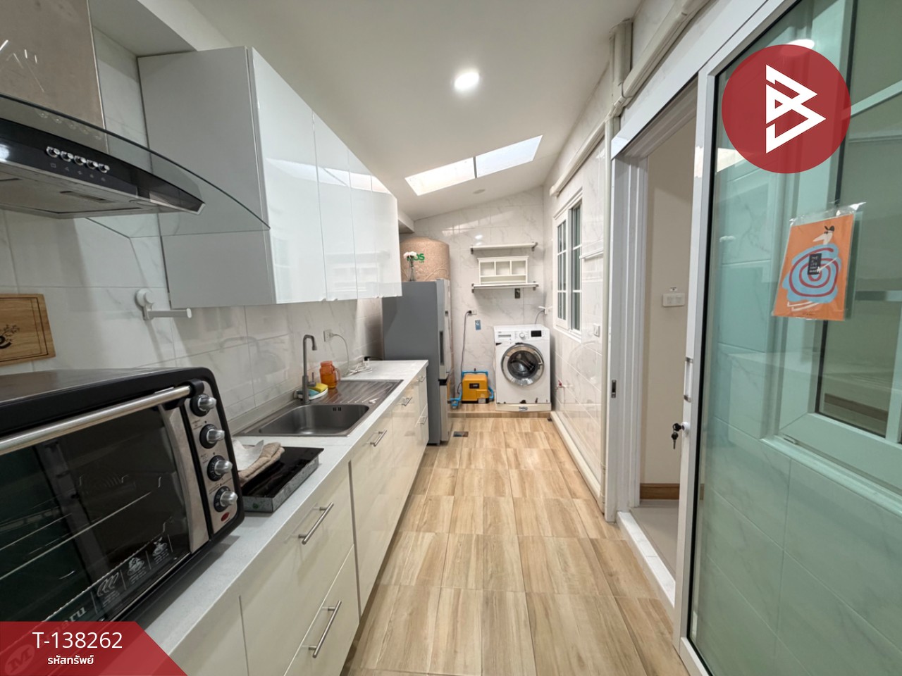 ขายทาวน์เฮ้าส์ หมู่บ้านโกลเด้นทาวน์ สุขุมวิท-สถานีรถไฟฟ้าแบริ่ง สำโรง สมุทรปราการ พร้อมอยู่ 8