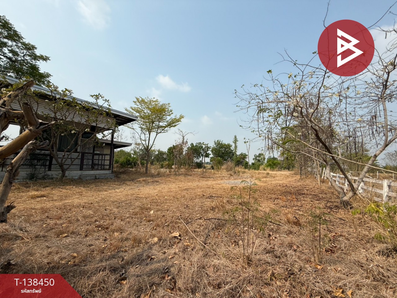 ขายที่ดิน เนื้อที่ 5 ไร่ 2 งาน 0.4 ตร.วา อ.สระโบสถ์ ลพบุรี ติดถนนใหญ่ 5