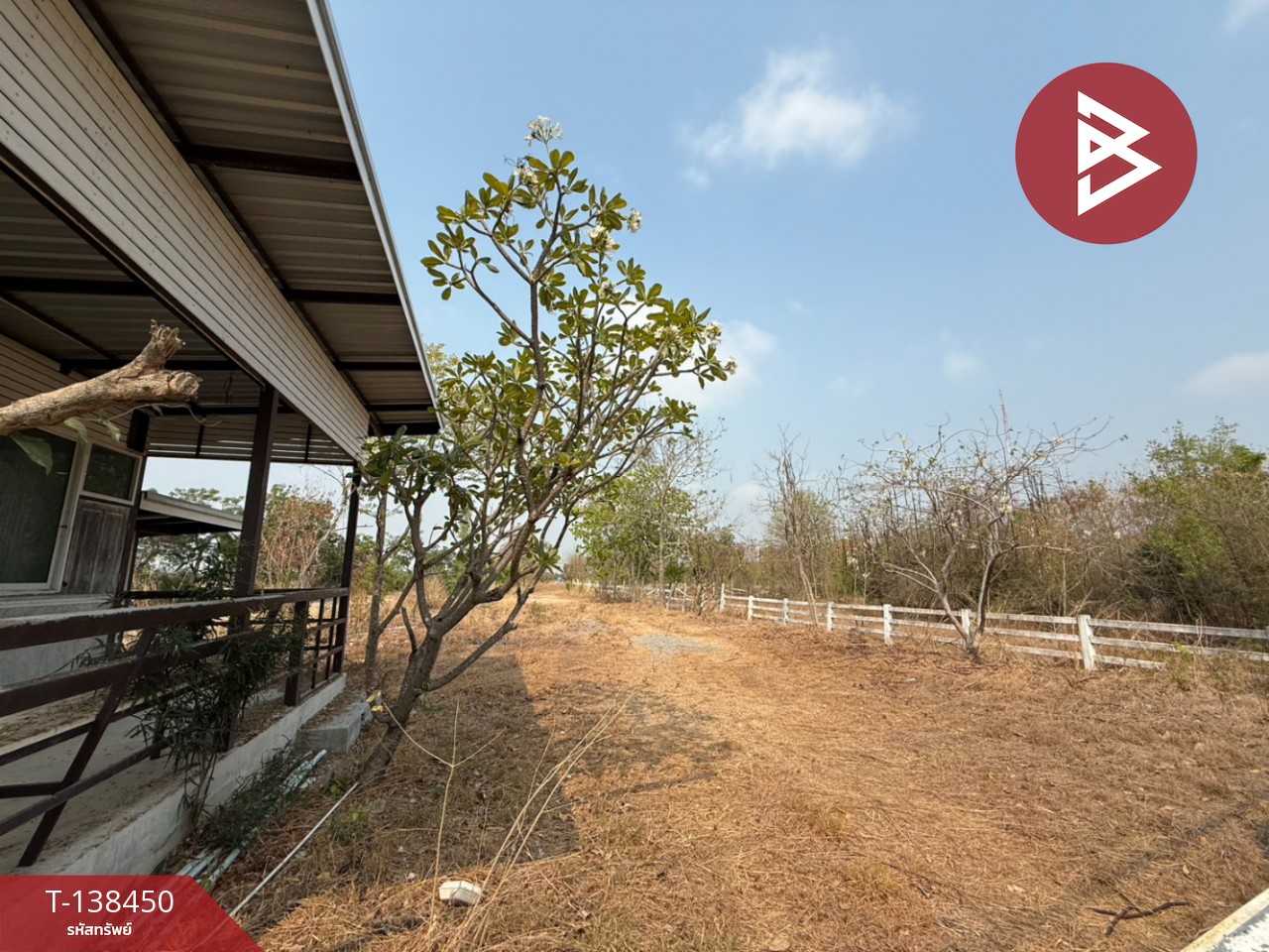 ขายที่ดิน เนื้อที่ 5 ไร่ 2 งาน 0.4 ตร.วา อ.สระโบสถ์ ลพบุรี ติดถนนใหญ่ 2