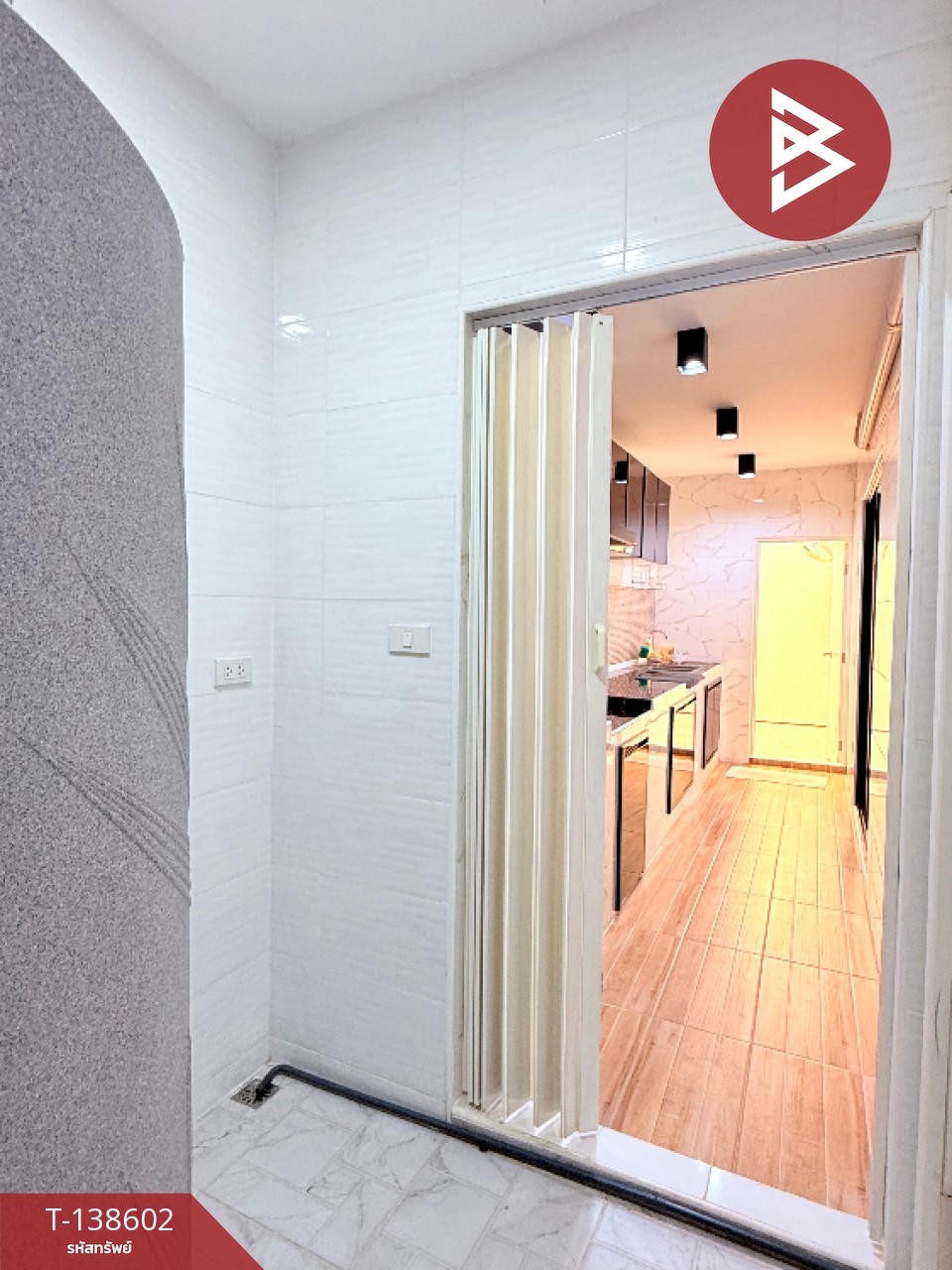 ขายด่วนบ้านแฝดหลังมุม หมู่บ้านเรสท์ วิลเลจ บางนา ซอยวัดสลุด สมุทรปราการ 8