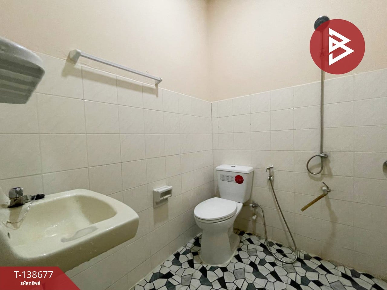 ขายทาวน์เฮ้าส์ 2 ชั้นพร้อมผู้เช่า เนื้อที่ 24.4 ตร.วา สนามจันทร์ นครปฐม 12