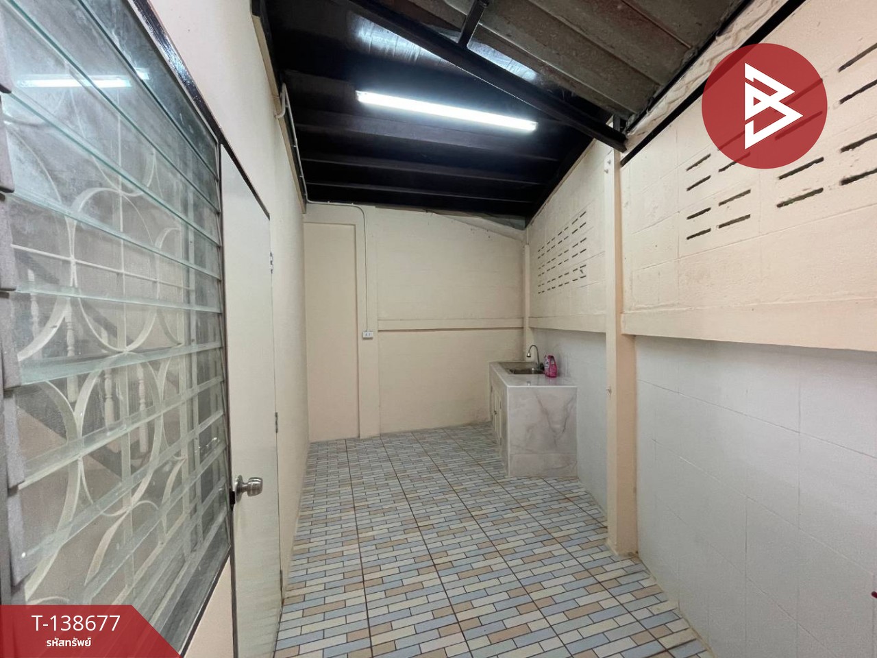 ขายทาวน์เฮ้าส์ 2 ชั้นพร้อมผู้เช่า เนื้อที่ 24.4 ตร.วา สนามจันทร์ นครปฐม 7