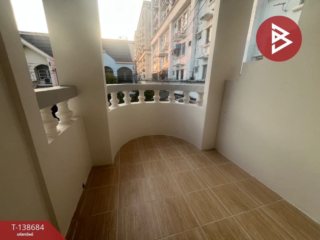 ขายทาวน์เฮ้าส์ 2 ชั้น หมู่บ้านเทพนครทาวน์ เทพารักษ์ กม.4 (ศรีสมิตร) สมุทรปราการ รีโนเวทใหม่ 12