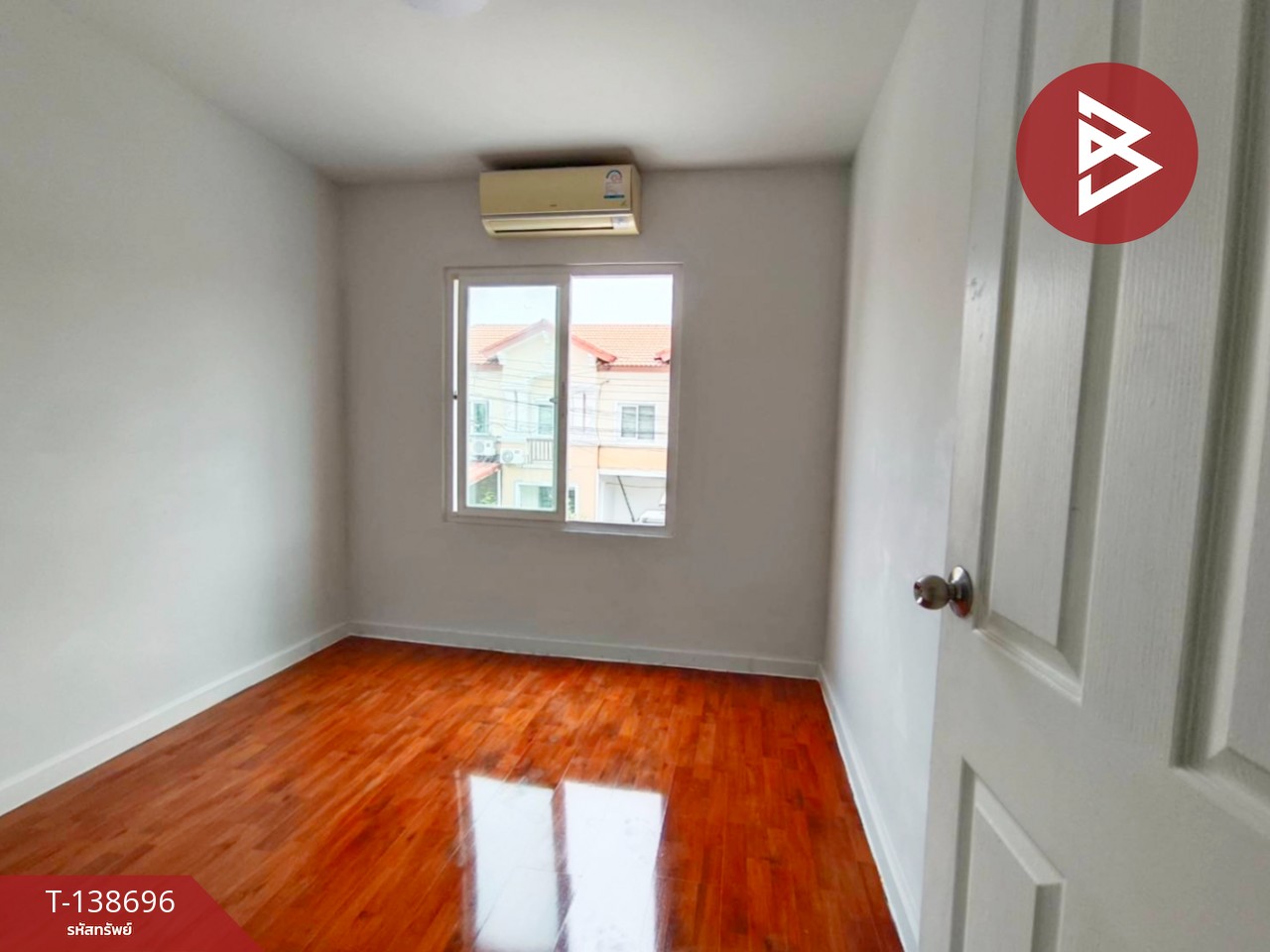 ขายทาวน์เฮ้าส์ หมู่บ้านเดอะคอนเนค8 วงแหวน-บางนา กม.10 (The Connect8) สมุทรปราการ 6