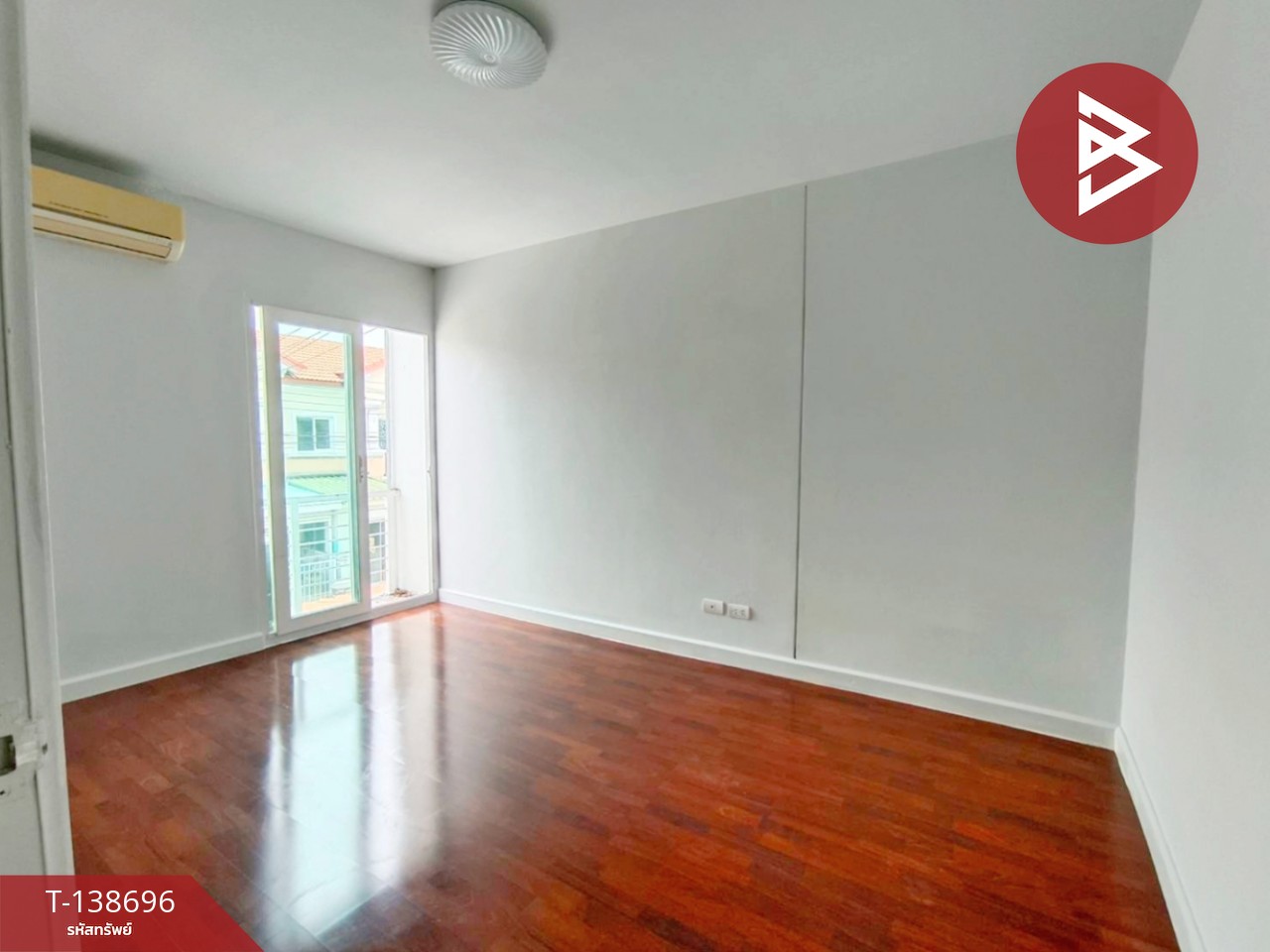 ขายทาวน์เฮ้าส์ หมู่บ้านเดอะคอนเนค8 วงแหวน-บางนา กม.10 (The Connect8) สมุทรปราการ 7