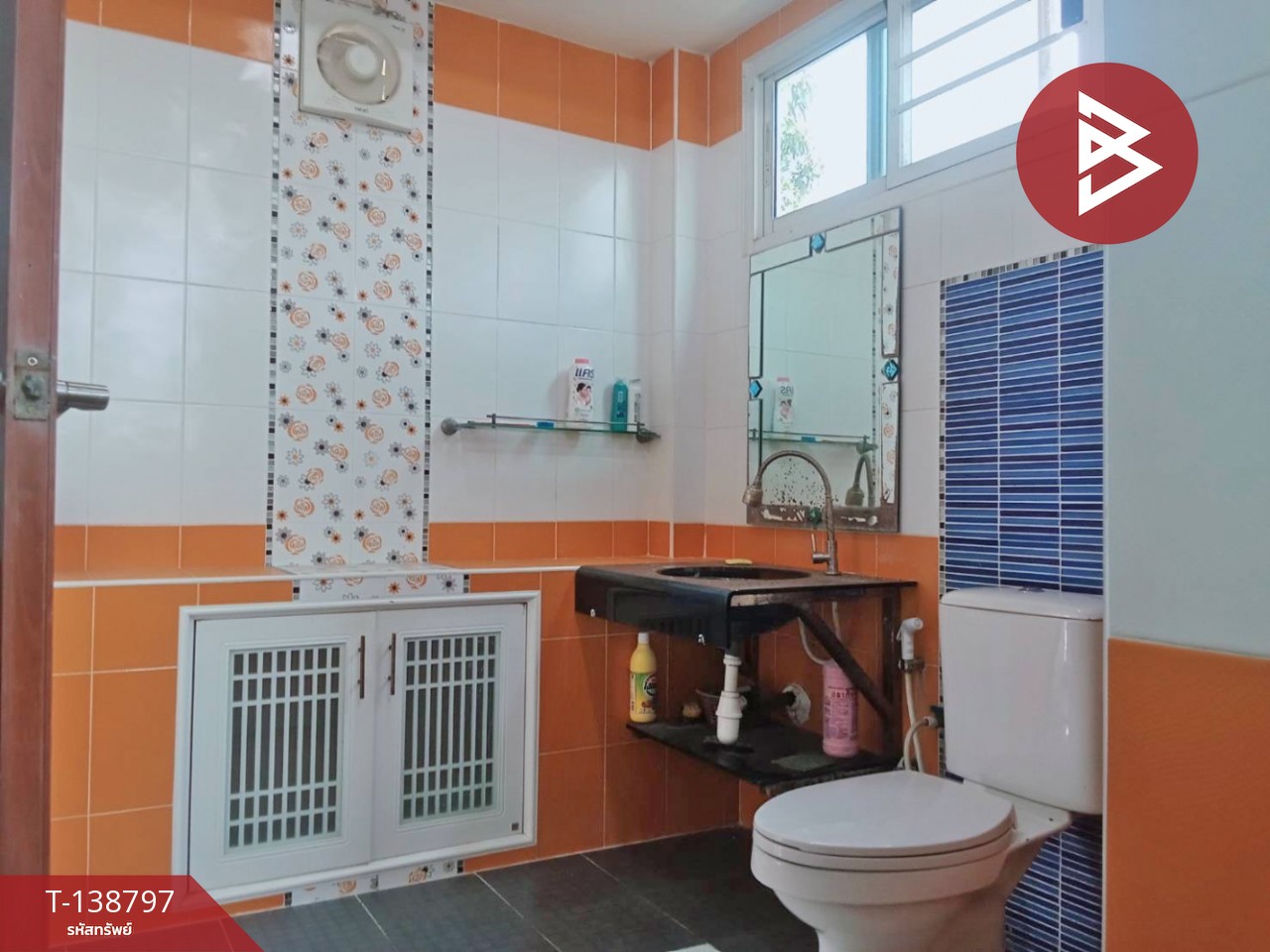 ขายบ้านเดี่ยว 3 ชั้นสวย เนื้อที่ 150 ตร.วา สมุทรสาคร ริมคลองดำเนินสะดวก 12