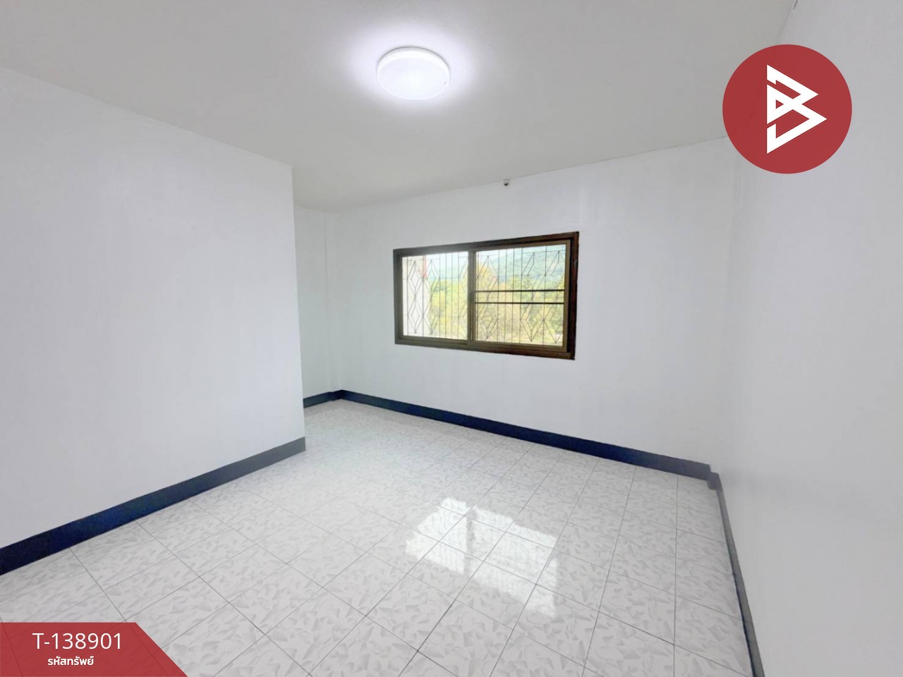 ขายทาวน์เฮ้าส์ 2 ชั้น เนื้อที่ 17.9 ตร.วา บ้านคานรูด ต.เกวียนหัก อ.ขลุง จันทบุรี 7