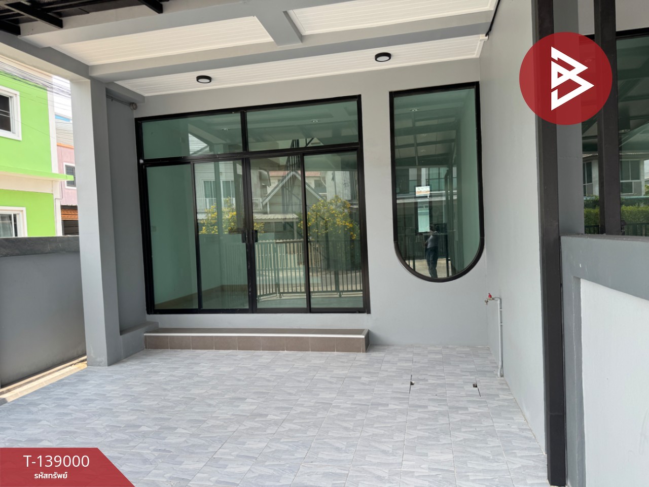 ขายทาวน์เฮ้าส์ 2 ชั้น เนื้อที่ 21.4 ตารางวา บางปะกง ฉะเชิงเทรา ทำเลดี 3