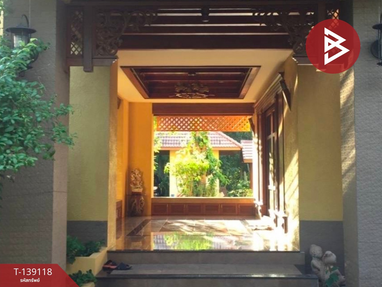 ขายบ้านเดี่ยว พร้อมที่ดิน เนื้อที่ 12 ไร่ 36 ตร.วา สันป่าตอง เชียงใหม่ ทำเลติดถนน 10